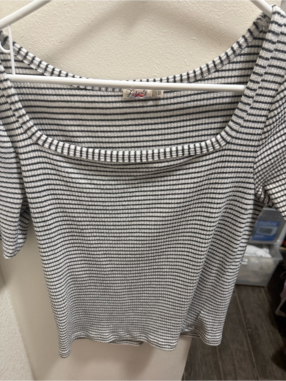 Faherty Legend Rib Square Neck Tee - Picture 2 of 6